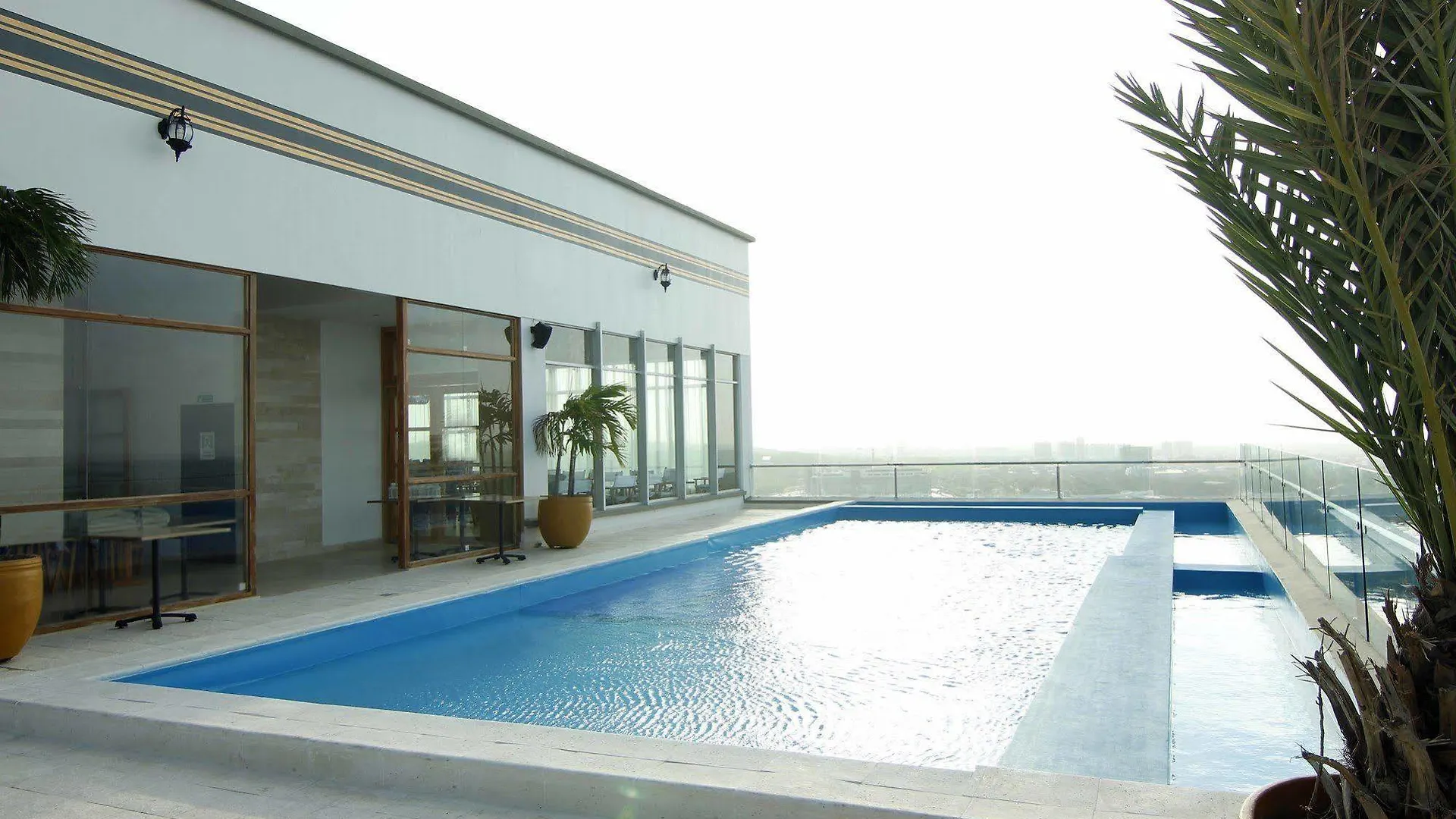 Sky Collection Lifestyle Hotel & Suites Barranquilla  Barranquilla (Atlantico)